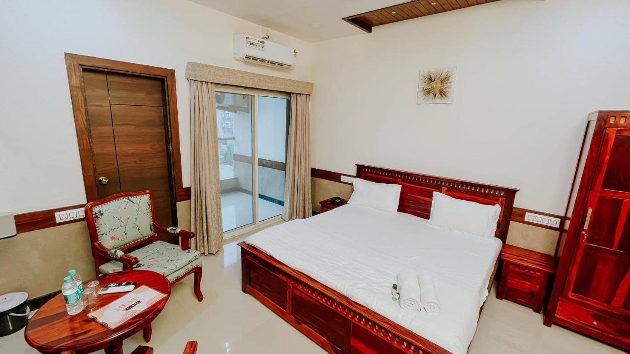 Hotel Tirth By Sonu'S Ujjain Esterno foto
