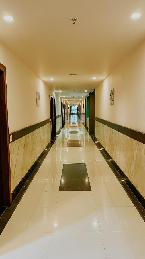 Hotel Tirth By Sonu'S Ujjain Esterno foto