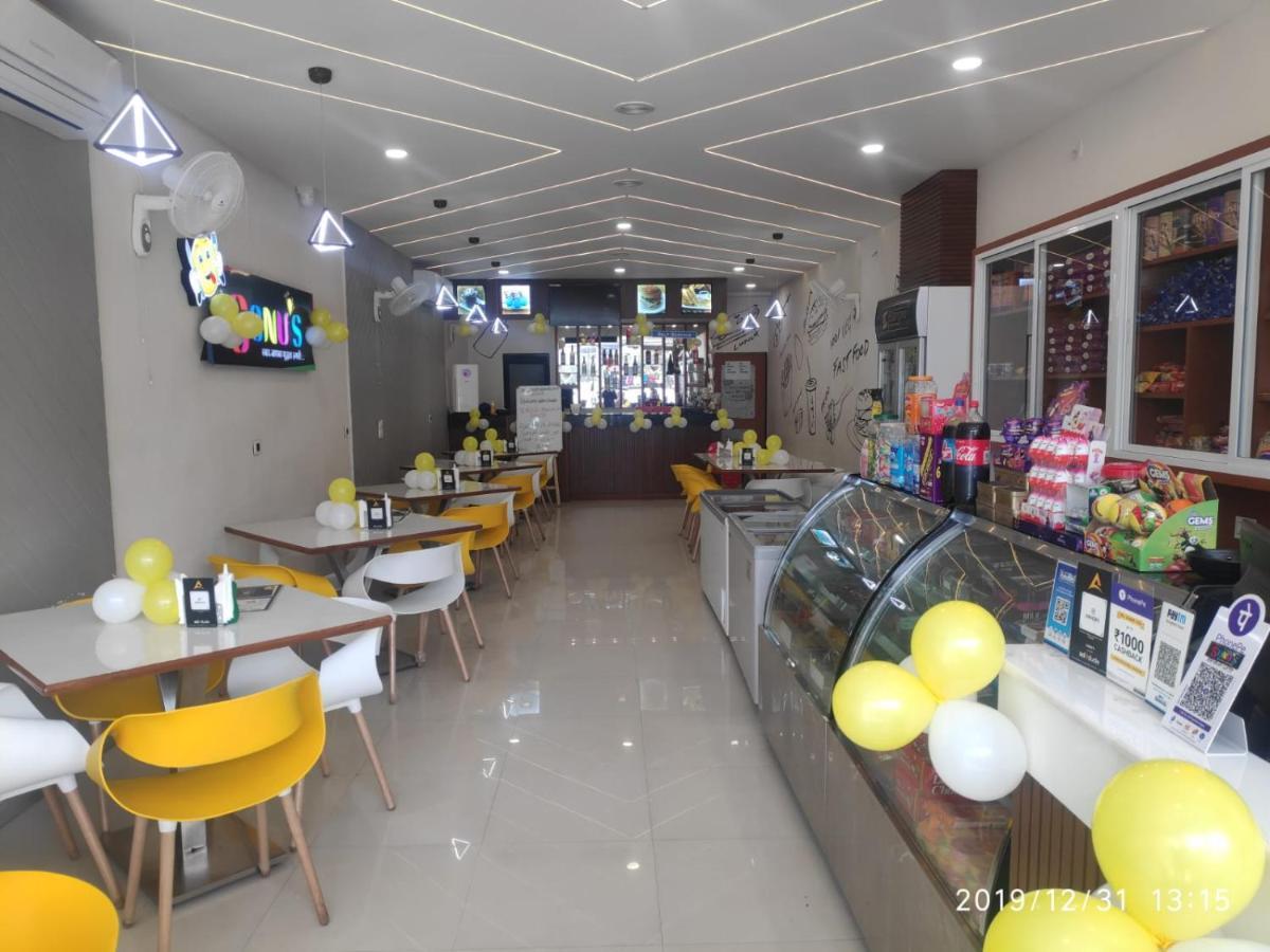Hotel Tirth By Sonu'S Ujjain Esterno foto