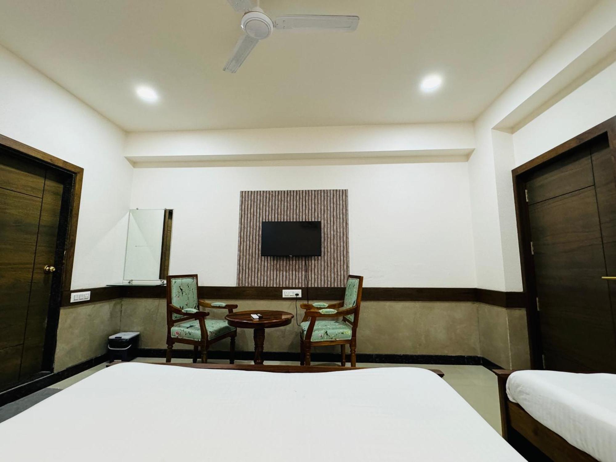 Hotel Tirth By Sonu'S Ujjain Camera foto