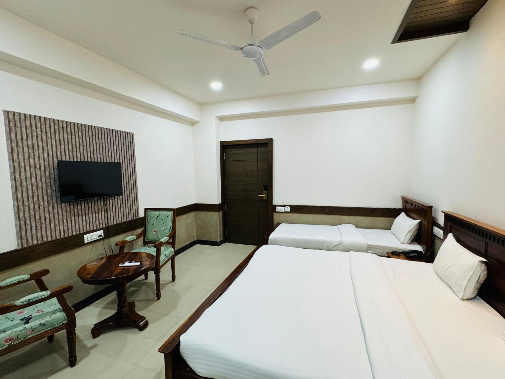 Hotel Tirth By Sonu'S Ujjain Camera foto